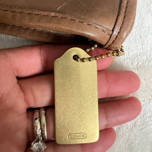 Vintage Coach Tan Leather Slim Wrislet Clutch - Picture 5 of 15